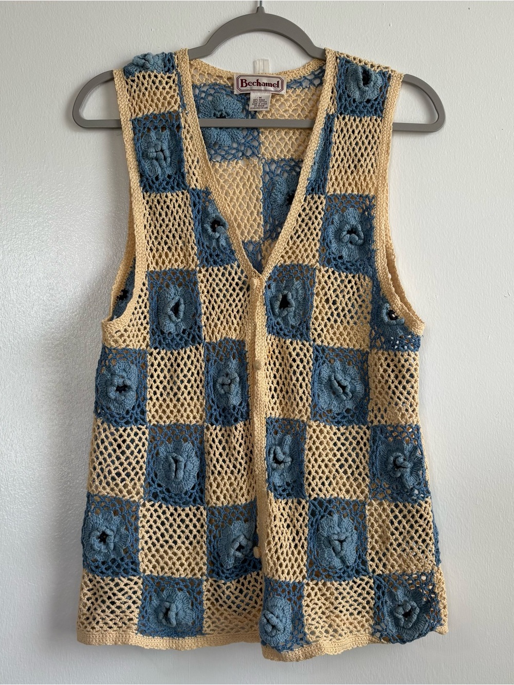 Bechamel Beige/Blue Cottage Crochet V-Neck Button Sweater Vest Women’s M